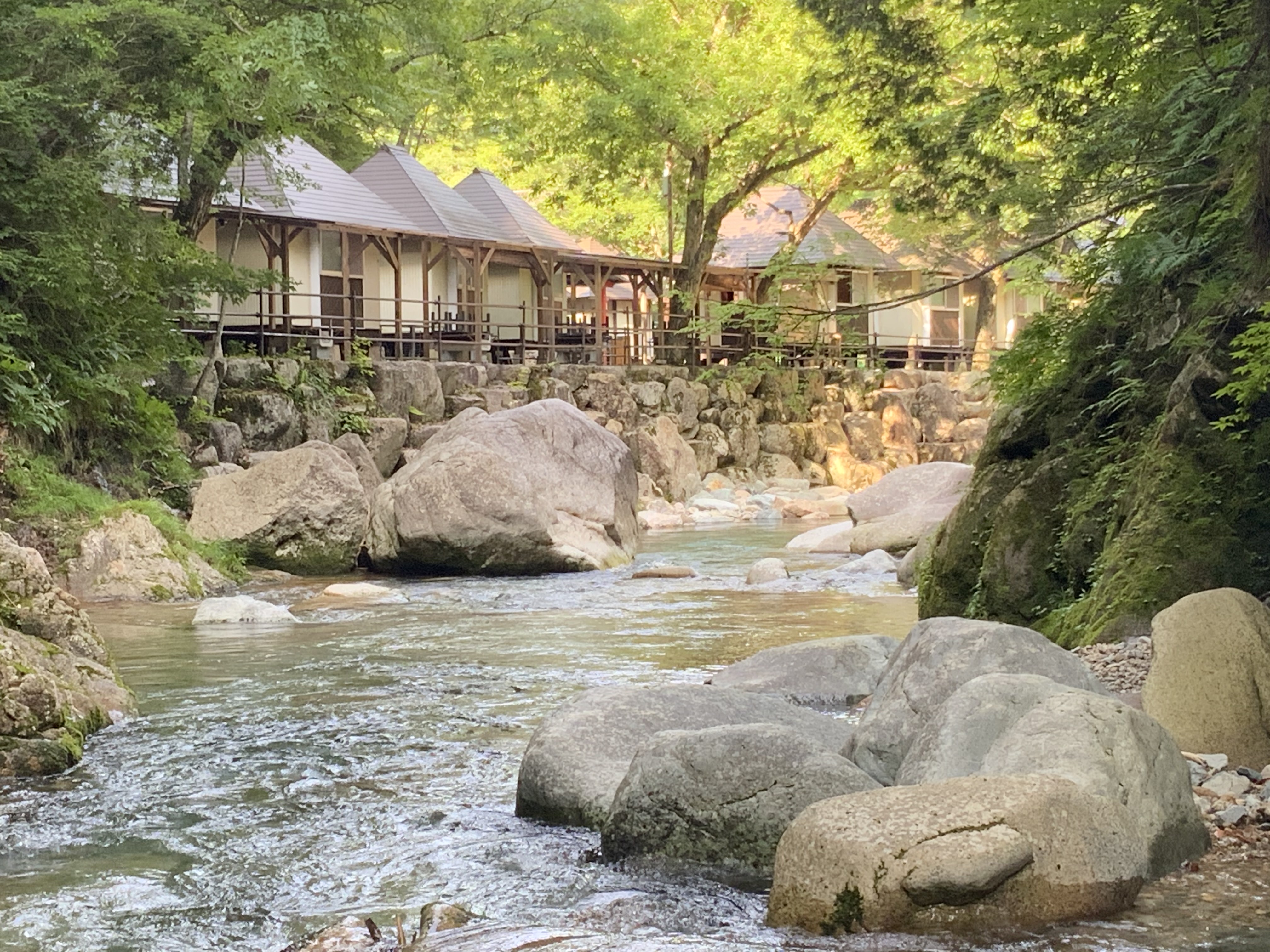 板取キャンプ場の宿泊バンガロー